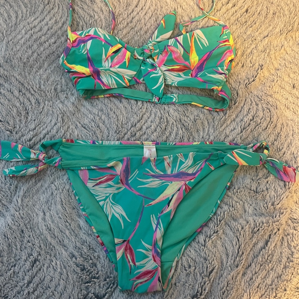 Mint green bikini